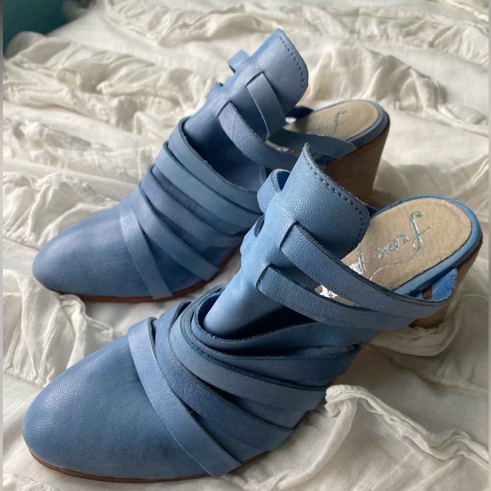 NWT Free People Byron Blue Leather Mules